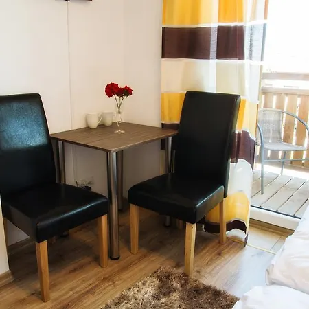Mazurski Zakatek-apartamenty Affittacamere 3*